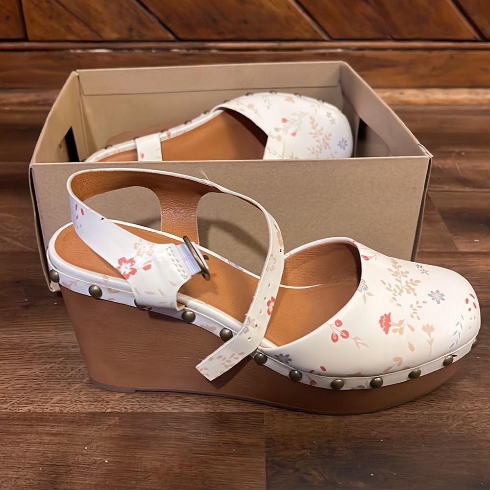 Lucky Brand Zazmini Wedge Sandal